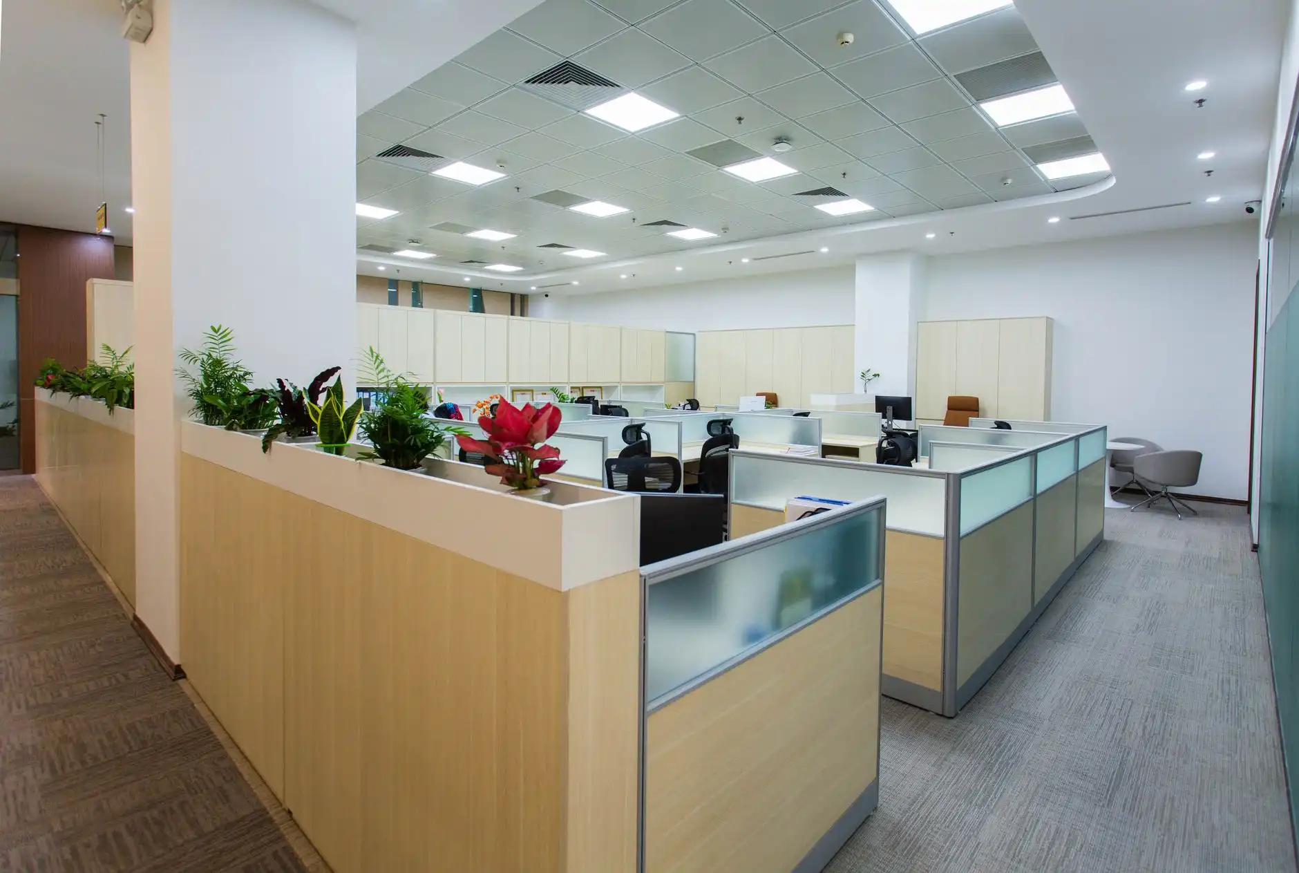 长三角化工企业VOCs治理:活性炭吸附箱与喷淋塔组合工艺应用分析